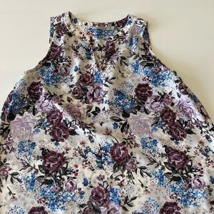 Dalia floral sleeveless top, size S, 100% polyester, smoking details